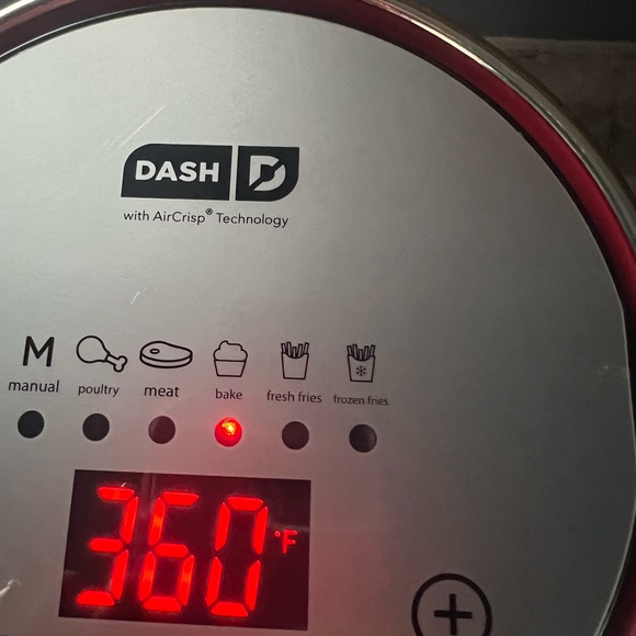 DASH Compact Electric Air Fryer + Oven Cooker with Digital Display, Temperature. - Picture 4 of 4